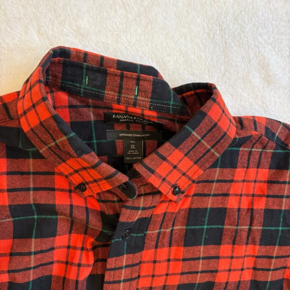 Banana Republic Untucked Standard‎ Fit Red Plaid Button Down XL Tall